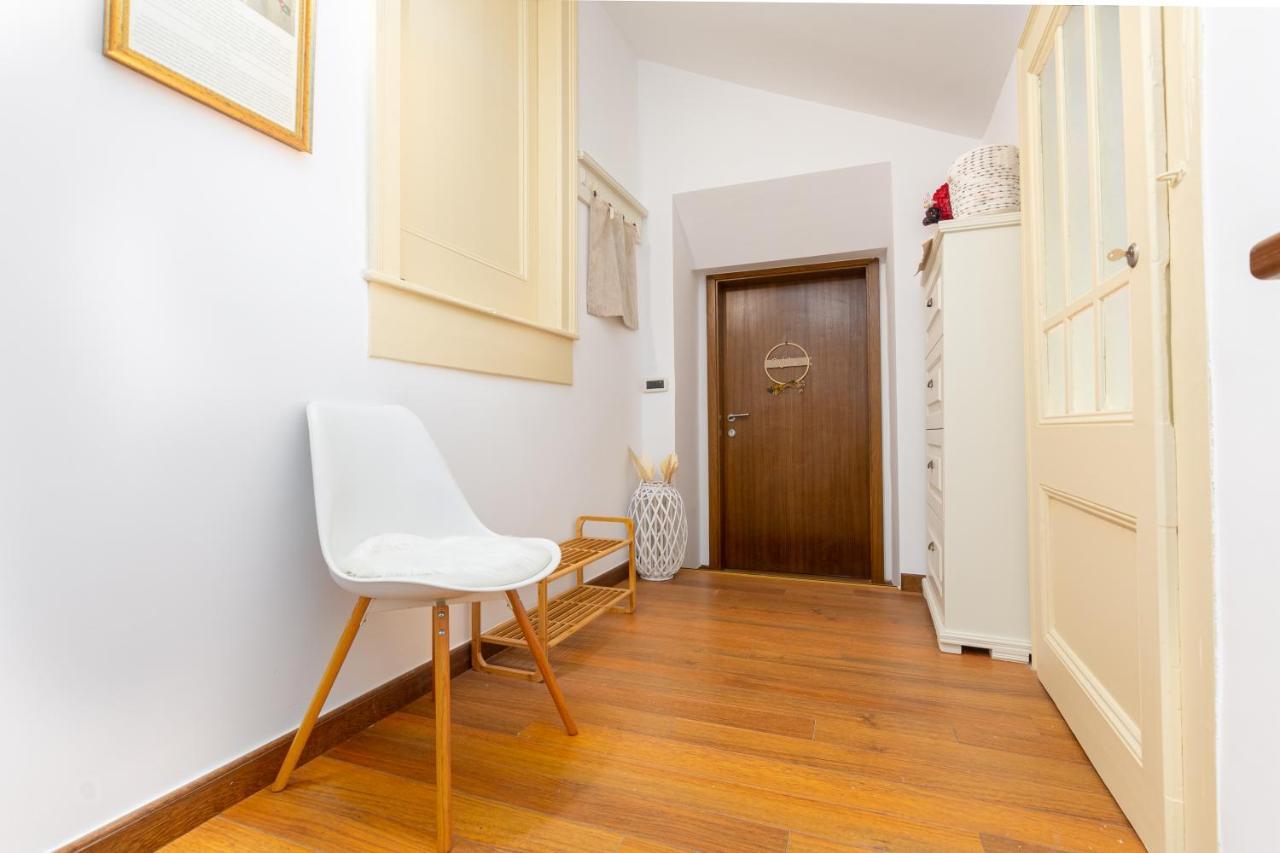 Exclusive Seafront Bacchus Apartment Porec Exterior photo