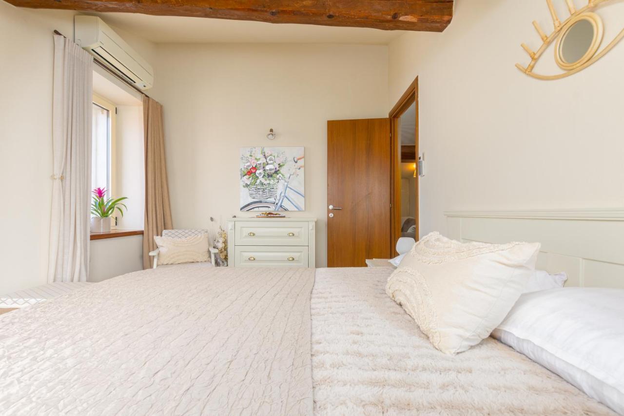 Exclusive Seafront Bacchus Apartment Porec Exterior photo