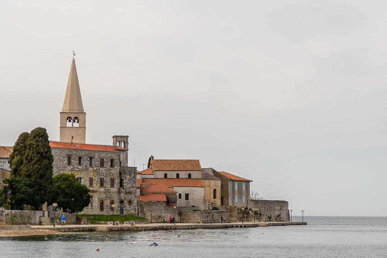 Exclusive Seafront Bacchus Apartment Porec Exterior photo