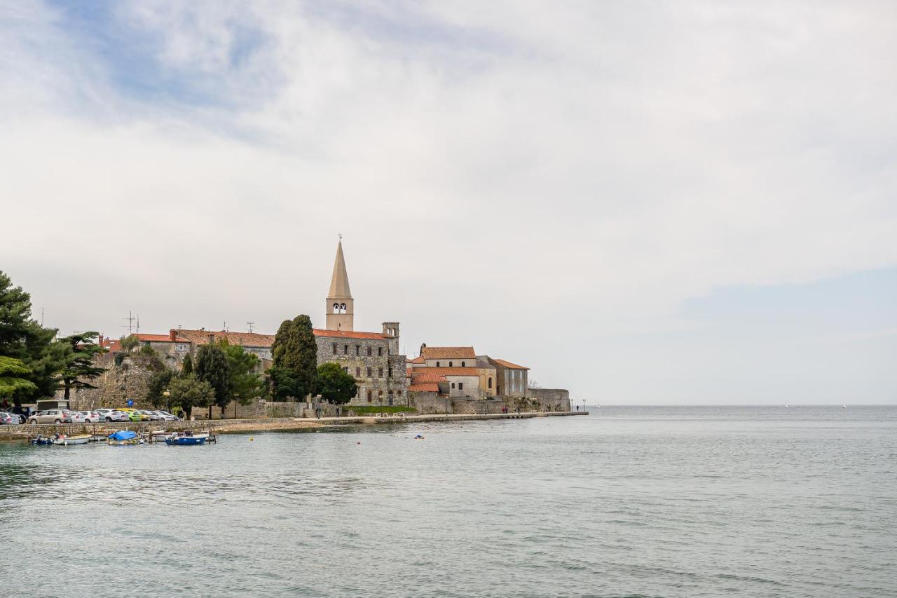 Exclusive Seafront Bacchus Apartment Porec Exterior photo