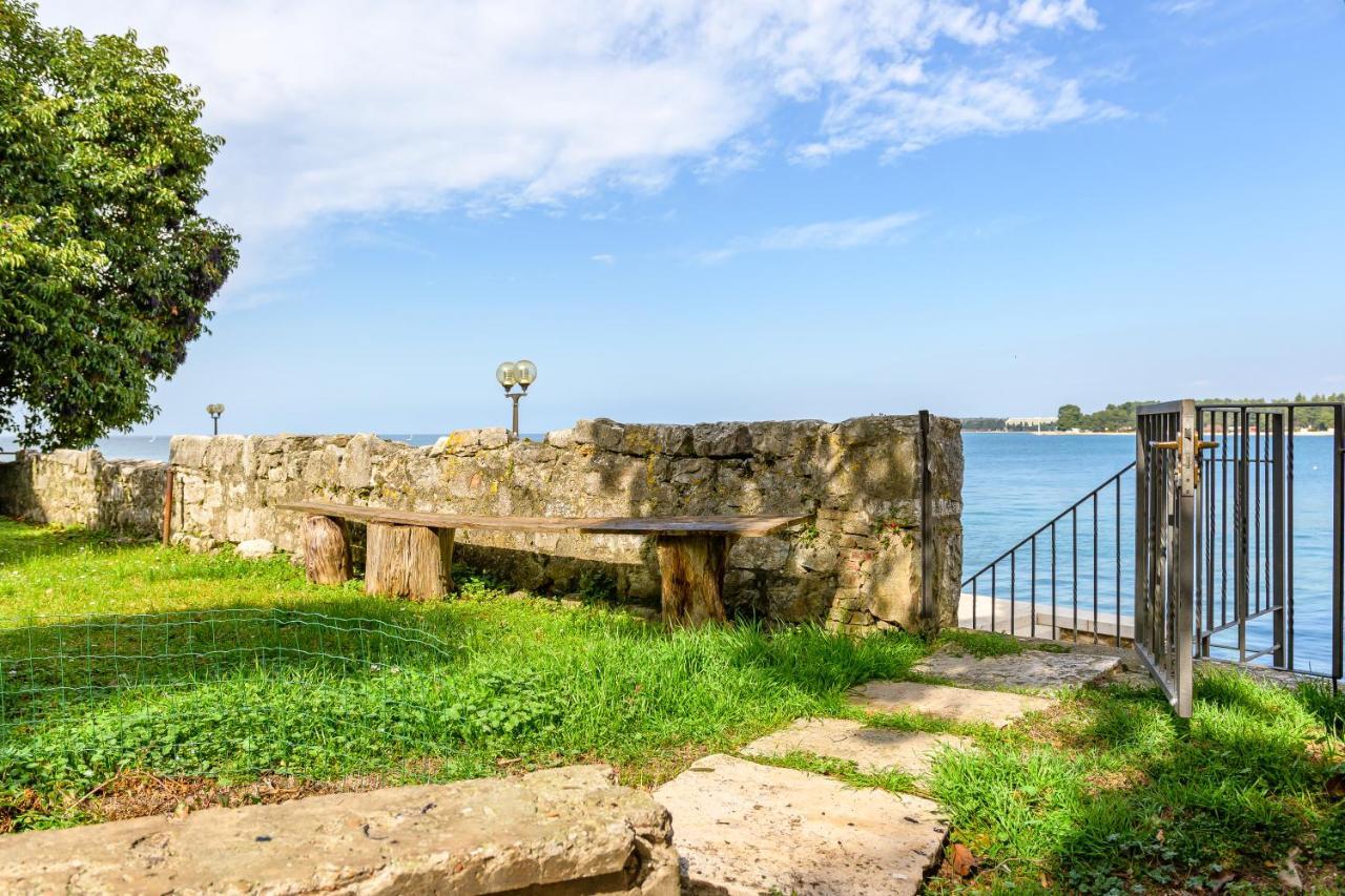 Exclusive Seafront Bacchus Apartment Porec Exterior photo